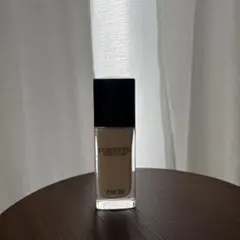 Dior Forever リキッドファンデーション ON 0n