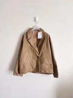 ADAM ET ROPÉ FEMME シンセティックレザージャケット