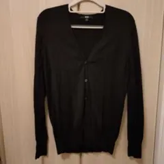 ユニクロ　レディース黒のカーディガン（小さな穴あり）