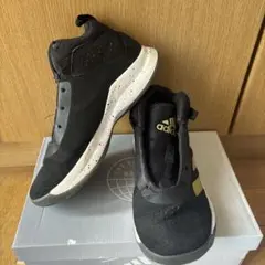 adidas バッシュ ジュニア