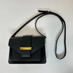 極美品✨ Lui's ショルダーバッグ ブラック ルイス ミニポーチ シボ加工 極美品✨ Lui's ショルダーバッグ ブラック ルイス ミニポーチ シボ