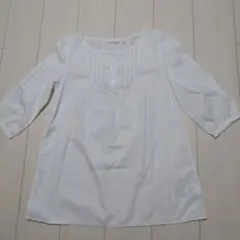 ユニクロUNIQLO　カットソーのサムネイル