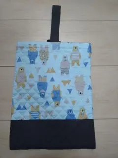 クマ柄キルティングシューズバッグ