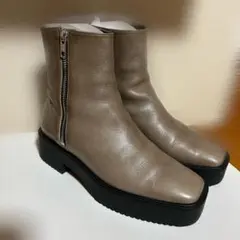 ダイアナ DIANA スクエアトゥ ジップ ショート ブーツ チャコールグレー