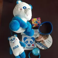 美品】AAA え～パンダ ふさふさBIGぬいぐるみ 與真司郎 青 - メルカリ