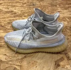 adidas YEEZY BOOST 350 V2 Cloud White