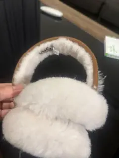 UGG ホワイトファー イヤーマフ