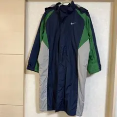 ☆NIKE キッズベンチコート XS☆