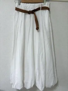ホワイトバルーンスカート
