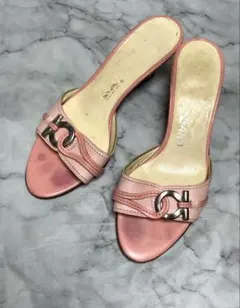 サルヴァトーレ フェラガモ　ガンチーニ　シルバー　ピンク　レザー　サンダル　6C