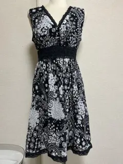 MAITRESSEサイズ38花柄ストレッチワンピース♭7129