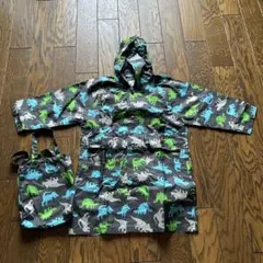 マザウェイズ　恐竜柄レインコート　収納バッグ付き110cm