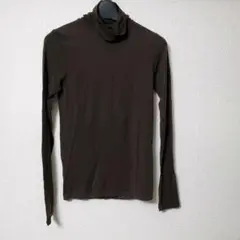 美品LUCA タートルネック カットソーのサムネイル