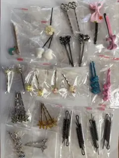 多様なデザインのヘアピンセット