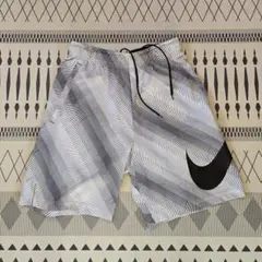 Nike ショートパンツ Mサイズ モノクロ ウェーブ柄