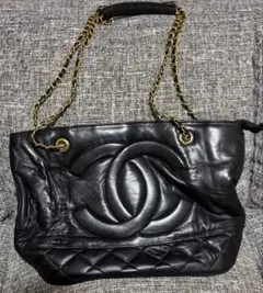 CHANEL ブラックレザー ショルダーバッグ