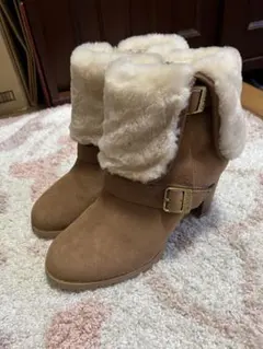 プチ大福　様　専用 美品UGGヒールブーツ ベージュ スエード ファー付きブーツ
