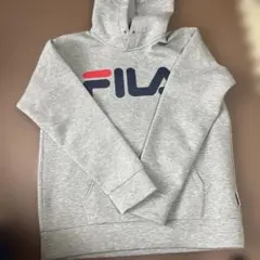 FILA グレー フード付きパーカー Mサイズのサムネイル