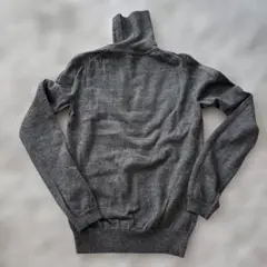 ユニクロ タートルネックニット グレー系