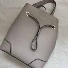 FURLA ステイシー　グレーベージュ