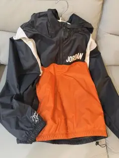 Jordan ナイロンジャケット フード付き