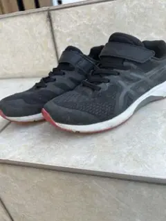 ASICS ブラック スニーカー 21.5㎝