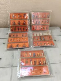 ベトナム ミンロン社製 少数民族 Fave（フェーブ）ミニチュア