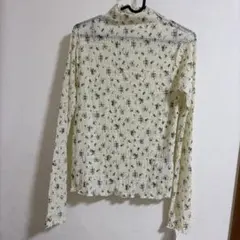 花柄長袖シャツ クリーム色のサムネイル