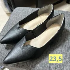 ブラック ポインテッドトゥ フラットシューズ 235
