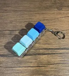 フィジェットトイ キーボード クリア 4キー キーホルダー クリッカー