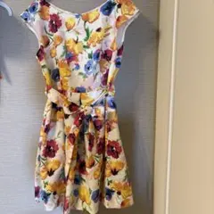 ロペピクニック花柄ワンピース　新品、未使用のサムネイル