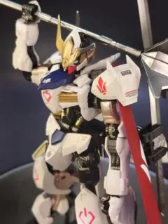 HG ガンダムバルバトスアダプト 全塗装　完成品　合せ目改修　平手パーツ追加 HG ガンダムバルバトスアダプト 全塗装 完成品 合せ目改修 平手パーツ
