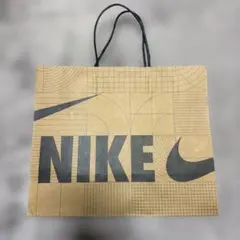 NIKE ロゴ入り 紙袋 ブラウン