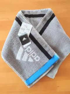 【新品】adidasスポーツタオル　グレー　マフラーサイズ