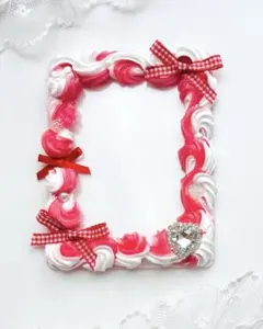 ホイップデコ　B8硬質トレカケース　赤　白　ミックス　ハート