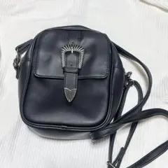 アベイル　バックル付き　ショルダーバッグのサムネイル