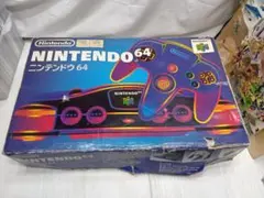 任天堂64(ロクヨン) 本体+コントローラ5個+備品+ソフト26本+攻略本