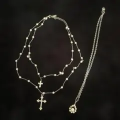 クロスモチーフの2連ネックレスと一連ネックレスセット