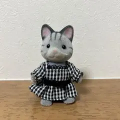 シルバニアファミリー グレーシマネコ 初期海外　人形 フィギュア 洋服付き
