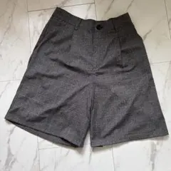 極美品 HK WORKS LONDON グレー ハーフパンツ レディースLのサムネイル