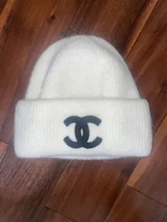 CHANEL ホワイト ニット帽 CCロゴ