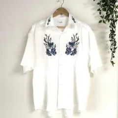 【美品】JUNRED フラワー刺繍シャツ ホワイト S ビッグシルエットのサムネイル