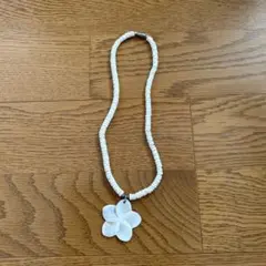 シェルネックレス