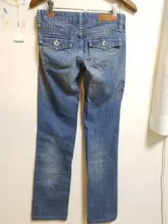 ジーンズ スリムフィットストレートローライズジーンズ UNIQLO