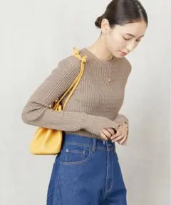 ニットプルオーバー