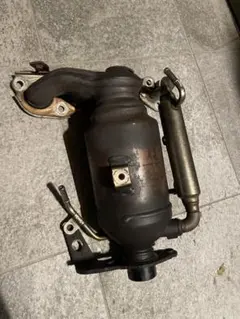 LA150S ダイハツ　触媒コンバーター　28051-b2380のサムネイル