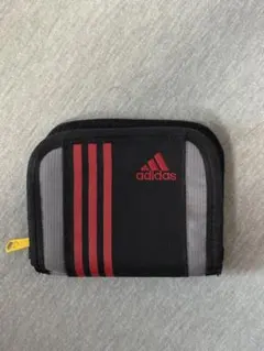 adidas キッズ用 二つ折り財布 ブラック レッド