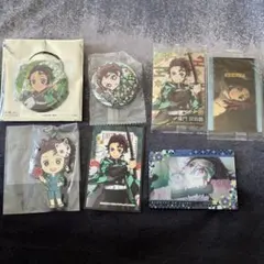 鬼滅の刃　竈門炭治郎　ラバーストラップ・缶バッチ・シール・カード セット