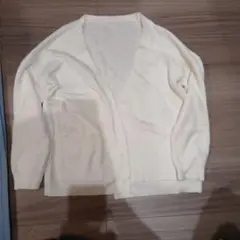 クリーム色 長袖カーディガン ポケット付き