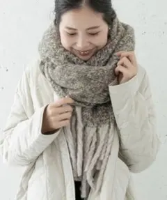 未使用アーバンリサーチサニーレーベルBIGフリンジストールふわふわマフラー新品同